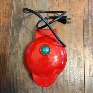Red dash mini waffle maker